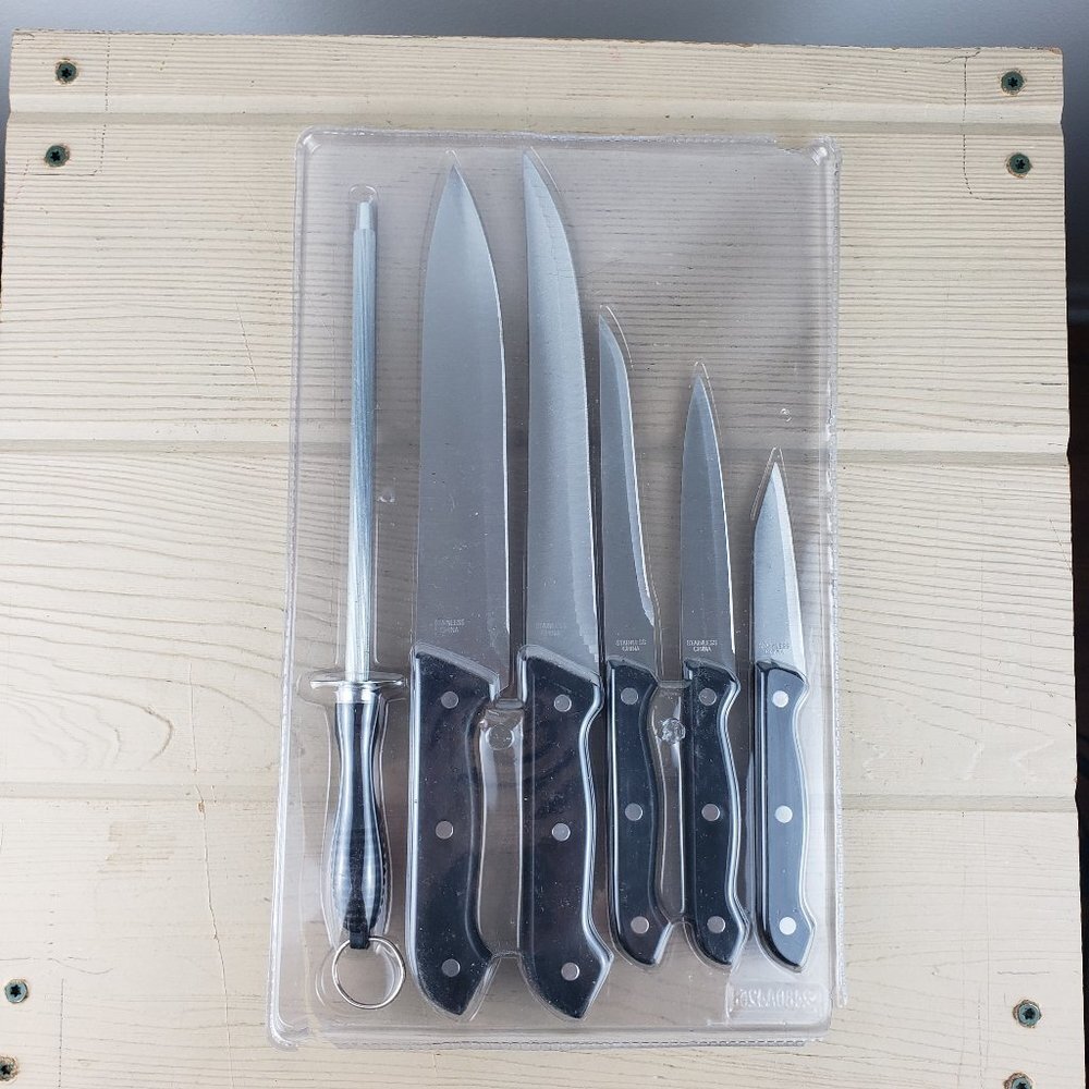 Kuchenstolz 6-Piece Cutlery Set Cutting Board NWT